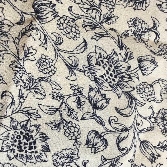 Floral Blouse sold - Picture 5 of 5