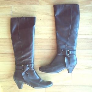 Aerosoles dark brown heeled boots