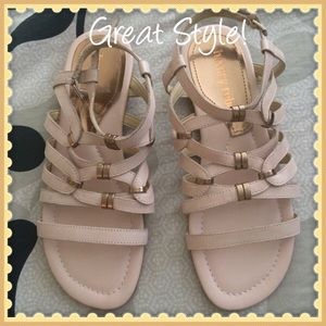 Beautiful neutral Sandals!