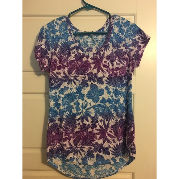V-neck Tee
