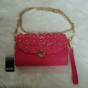NWT Kensie convertible bag in pink and floral