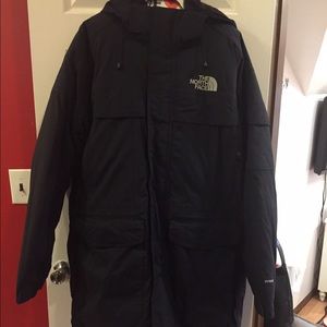 Men's Northface Coat- price not negotiable