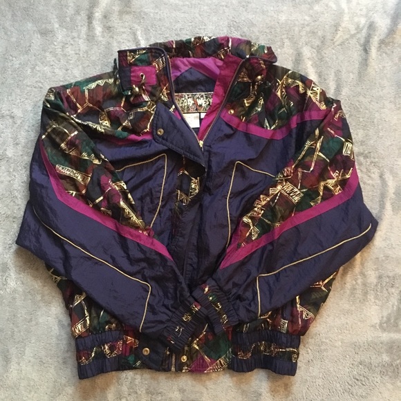🔮Vintage East West Nylon Jacket!🔮