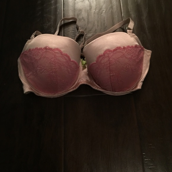 Pink lace bra - Picture 1 of 2