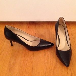 Nine West Black Leather Pump