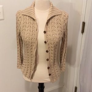 Perfect fall lightweight sweater.