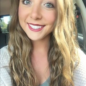 Meet your Posher, Casey