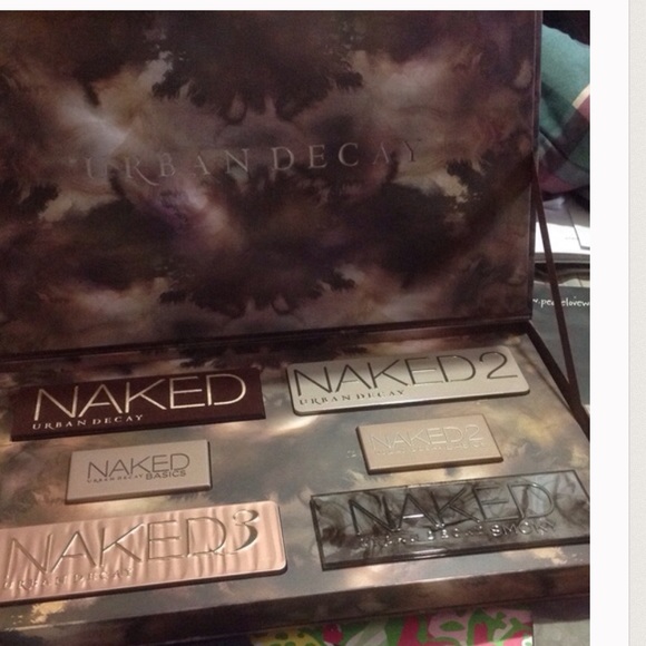 Urban Decay Other - URBAN DECAY Naked Vault