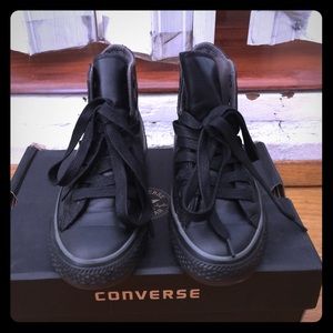 New converse chuck Taylor black leather sneakers