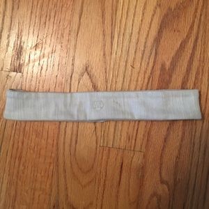 Gray lululemon headband