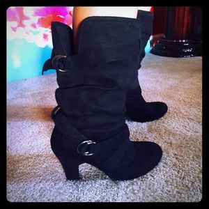 Boots, black color, size 7