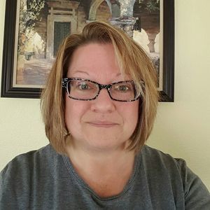 Meet your Posher, Lori