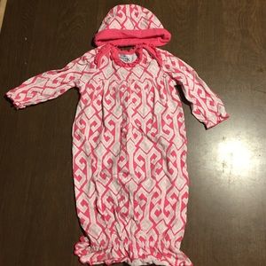 Baby nightgown and hat