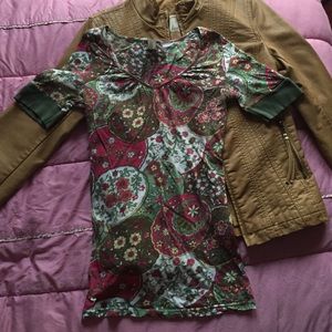 BKE flowered shirt mint condition!!