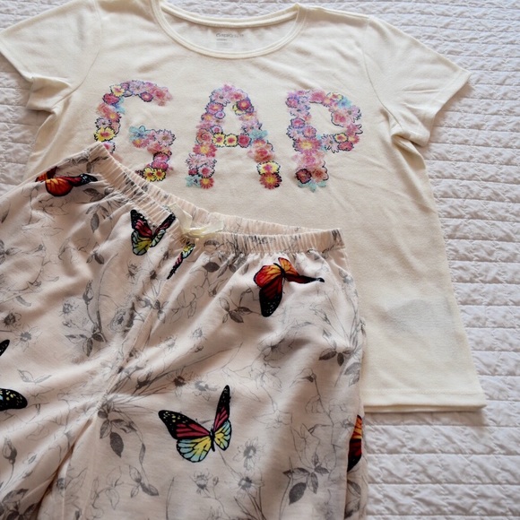 GAP Other - 💃🏻💃🏻💃🏻 HOST PICK💃🏻💃🏻Gap Butterly Pajamas