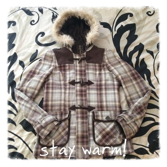 Cute Billabong Plaid Coat!❤️
