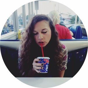 Meet your Posher, Nora