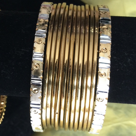 Metal Bangles. - image 3