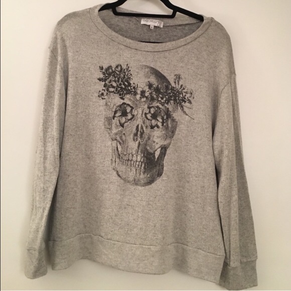 Urban outfitters soft skull shirt - Picture 3 of 3