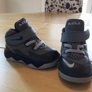 Nike Lebron Sneakers, toddler boy size 5