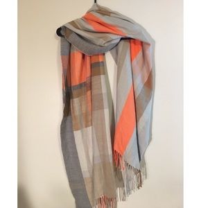 Gap plaid scarf