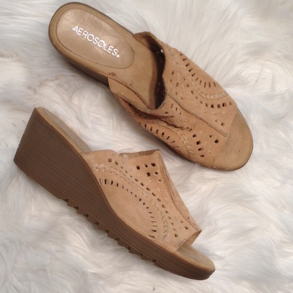 Aerosoles tan leather shoes