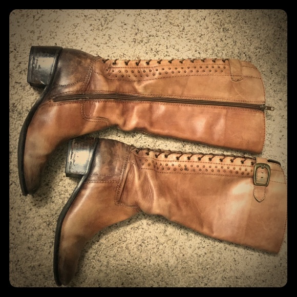 Arturo Chiang brown leather boots