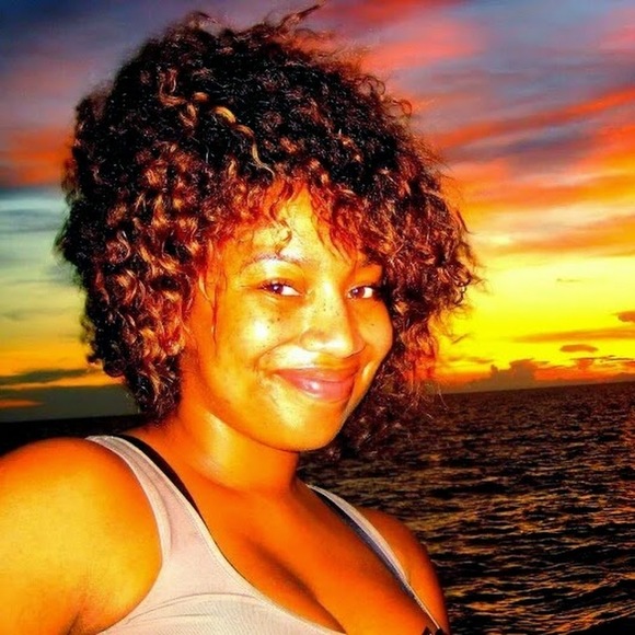 Meet your Posher, Felicia