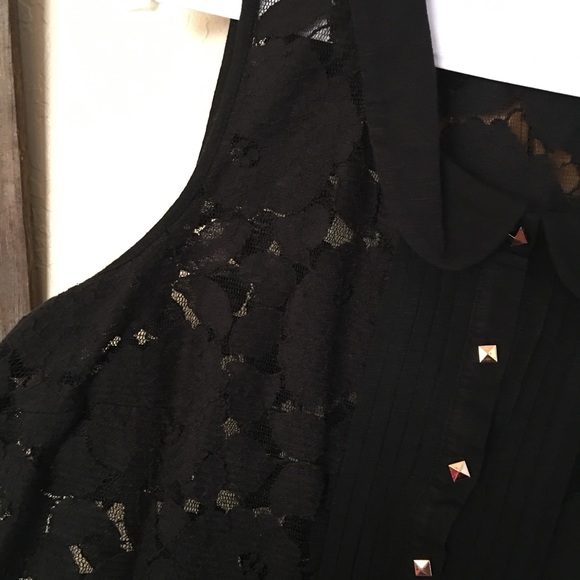 Black Lace F21 Peter Pan Crop Top - Picture 2 of 4