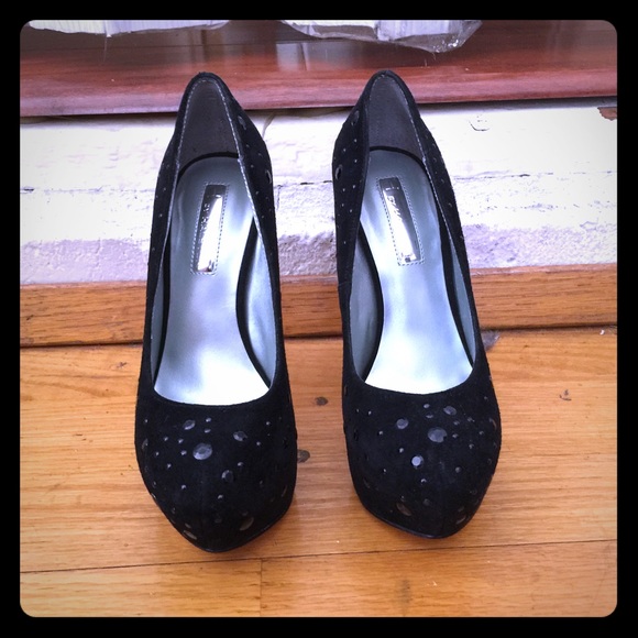 Halston studded black suede platform round pumps