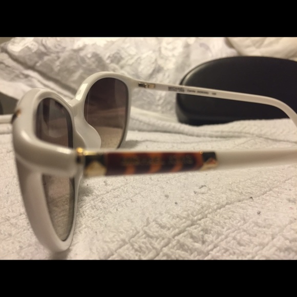 Michael Kors Camila Sunglasses- white - Picture 2 of 4