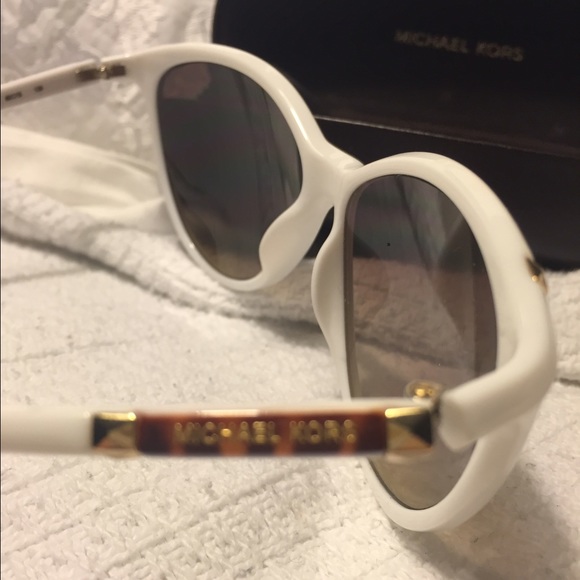 Michael Kors Camila Sunglasses- white - Picture 4 of 4