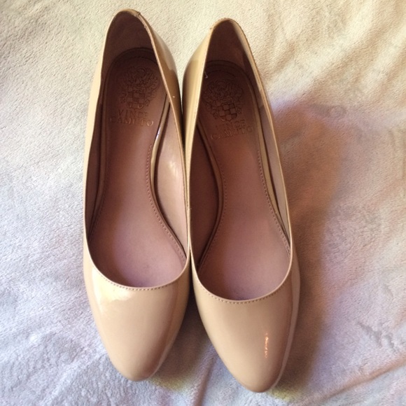 Vince Camuto 'Desti' Pump - Nude