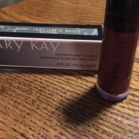Mary Kay lipgloss - Picture 1 of 2