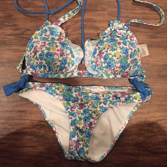 Abercrombie & Fitch Bikini Set