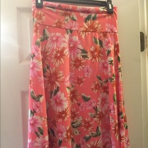 Pink floral azure skirt NWOT.