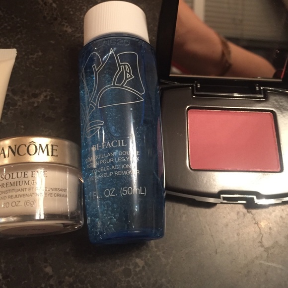 Lancôme beauty bundle - Picture 3 of 4