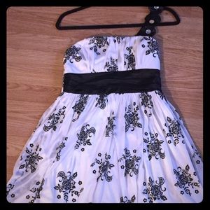 JcPenney kids' white and black dress