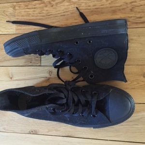 Converse Black High Tops 💥💥 Price if firm