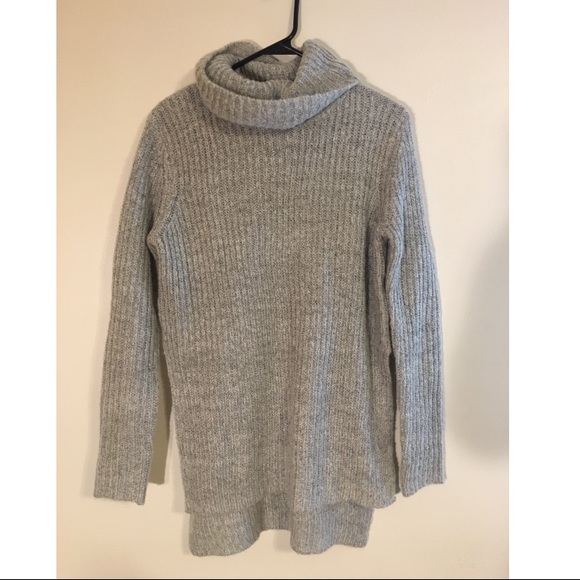 Turtle neck grey sweater