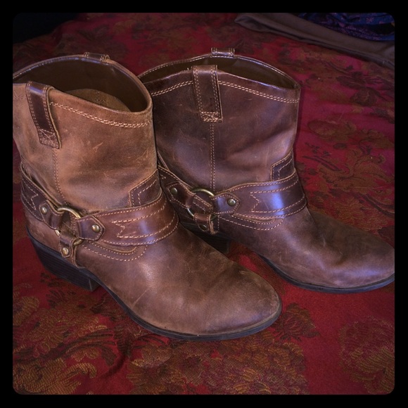 Brown Mossimo boots