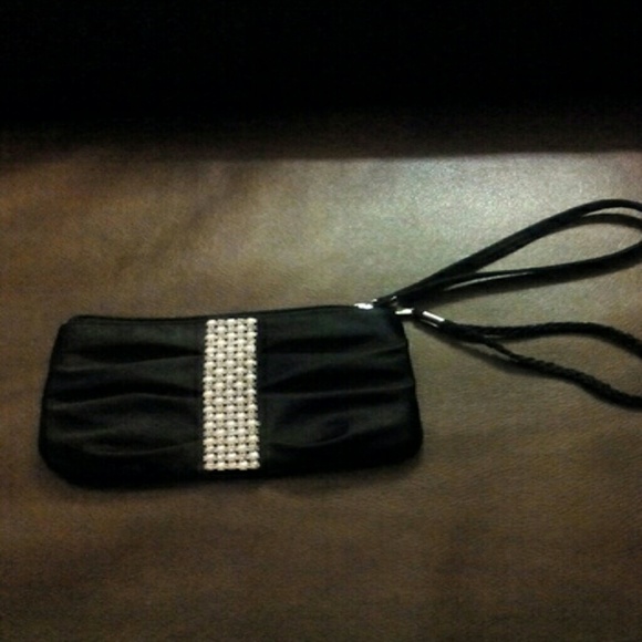 Black wristlet
