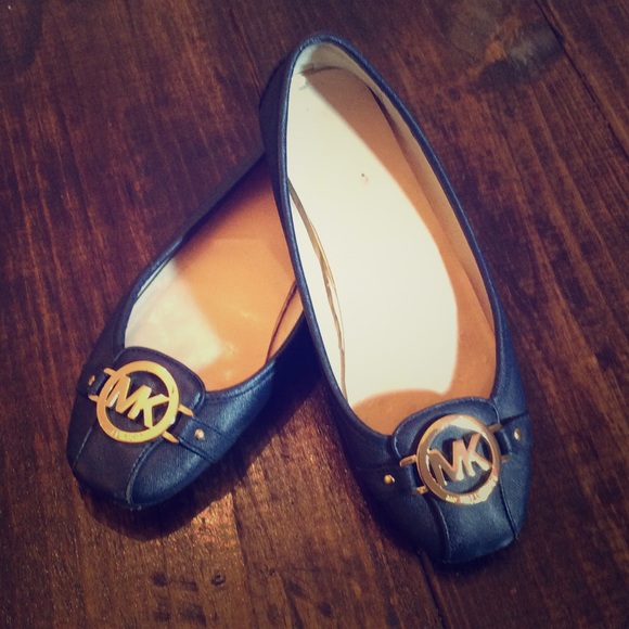 Micheal Kors Flats