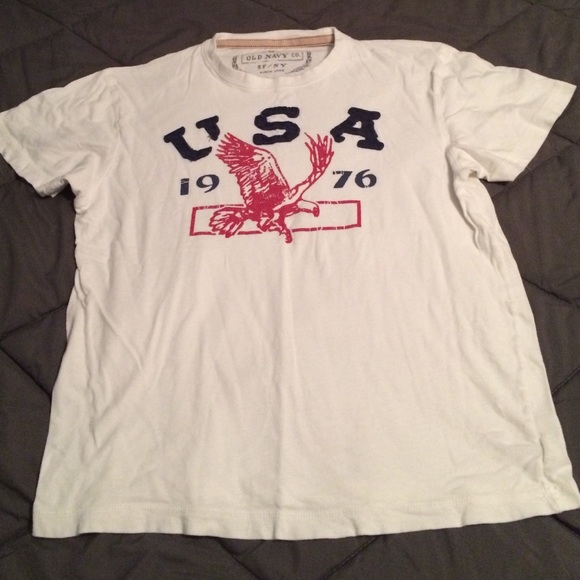 Mens old navy tee shirt