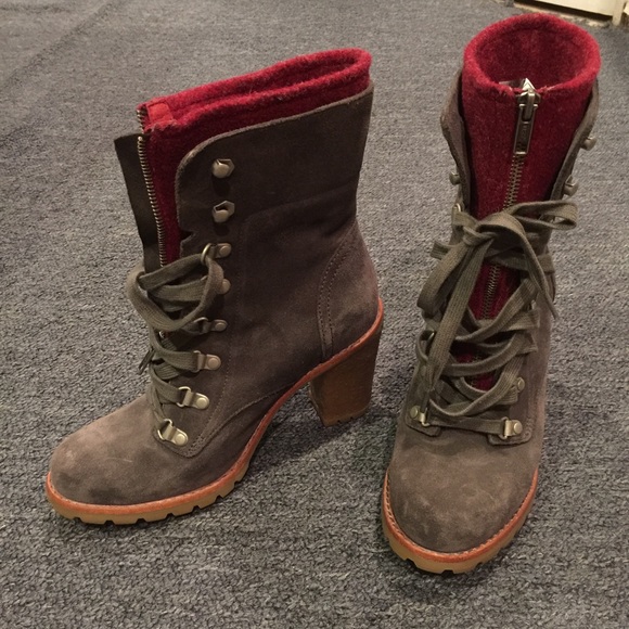 Authentic Ugg boots.