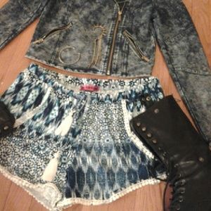 NWT Printed Crochet Trim Shorts