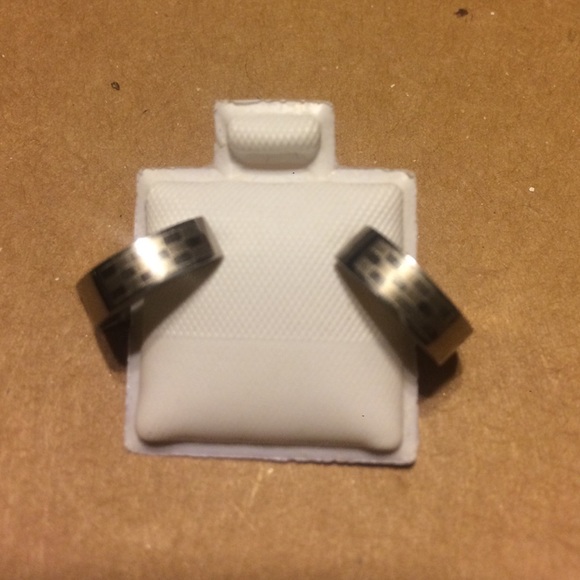 Patterned Earrings - Picture 1 of 2