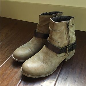 Cute like-new booties!