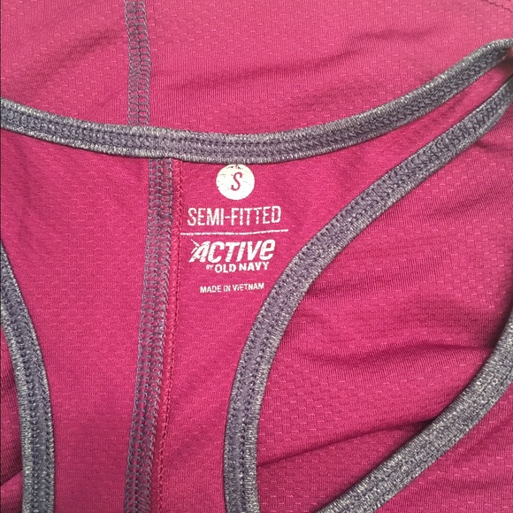 SOLD!! | Workout Tank - Picture 3 of 4