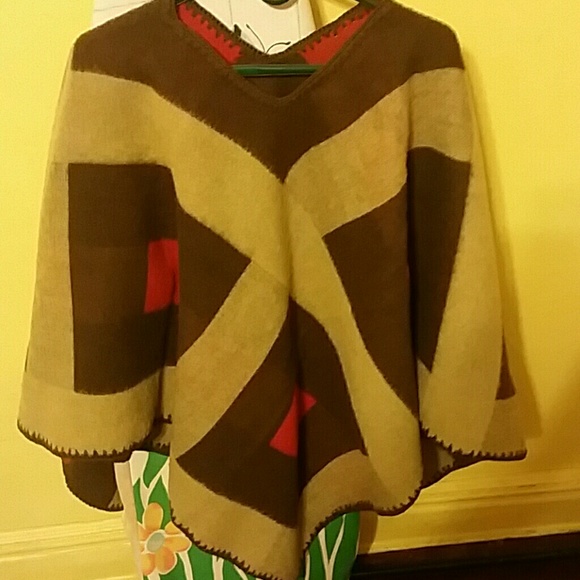 Wool Poncho - Picture 2 of 3
